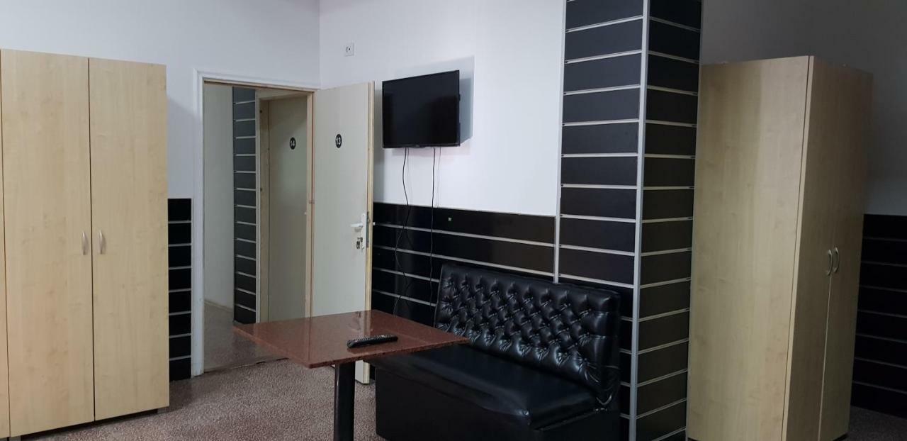 Dnd-X Hotel Pancevo Exterior photo